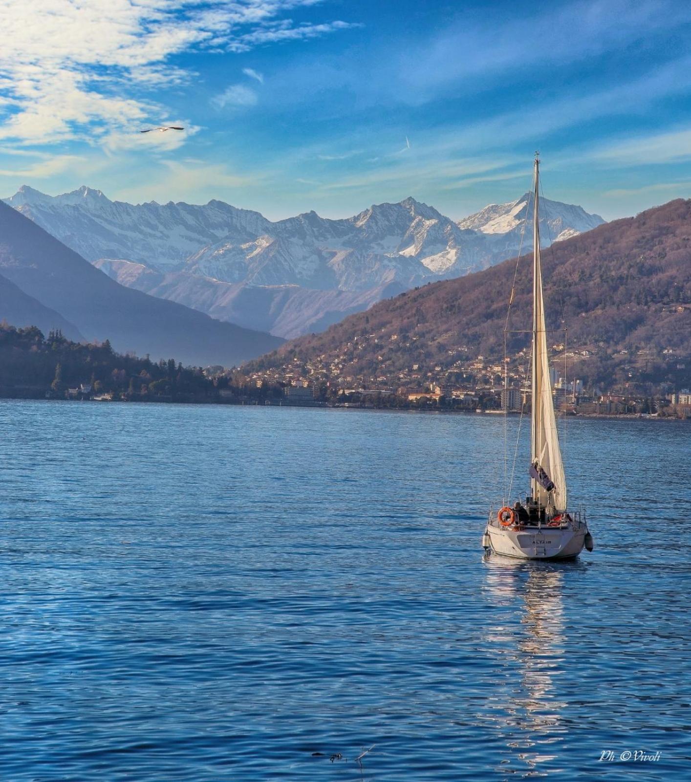 Lily Lake Maggiore Laveno-Mombello Exterior photo